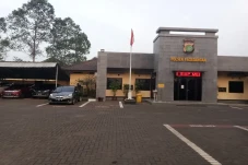 Polisi Buru Kawanan...