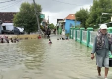 Curah Hujan Tinggi,...