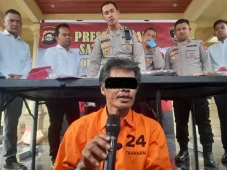 Sakit Hati Sering Diejek,...