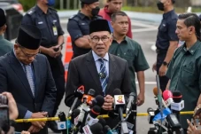 Raja Malaysia Bingung...