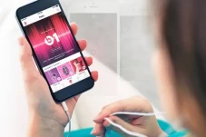 Apple Siapkan Smartphone...