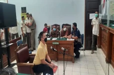 Langgar Izin Usaha,...