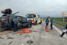 Tabrak Truk di Tol Semarang-Solo,...