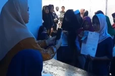 Cairkan BLT BBM, Ribuan...