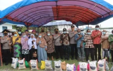 Polda Sumut Salurkan...