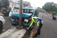 Ngebut Kejar Setoran,...