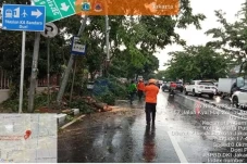 Hujan Lebat dan Angin...