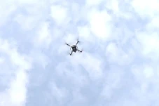 Pakai Drone Buru Pembuang...