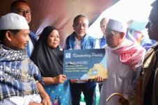 Temui Pengungsi Gempa...