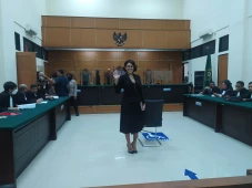 Kembali Jalani Sidang...