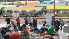 Puluhan Anak-anak Korban...