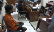 Cekcok Keluarga, Suami...