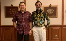 HT Diskusi Politik dengan...