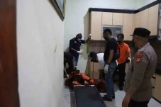 Wanita Tewas Terbakar...