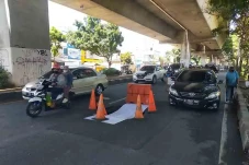 Awas! Jalan KH Soleh...