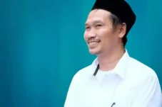 Cara Gus Baha Mengamalkan...