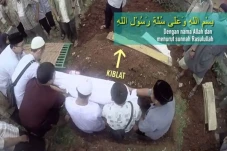 Bolehkah Adzan Saat...