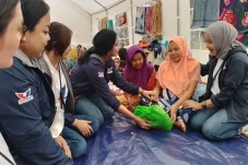 Terima Bantuan dari...