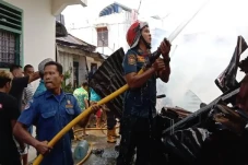 Kebakaran Besar Landa...