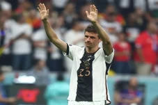 Thomas Mueller Pensiun...