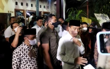 Presiden Jokowi dan...