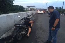 Diduga Mabuk, Pemotor...