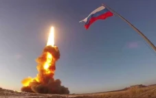 Rusia Tembakkan Rudal...