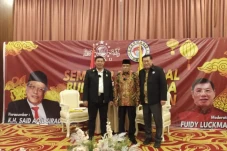 Hadiri Seminar Kebudayaan...