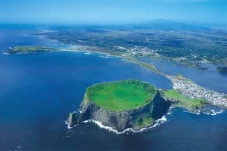 6 Tempat Indah di Pulau...