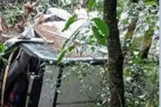 Bus Pariwisata Masuk...