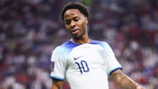 Raheem Sterling Tinggalkan...