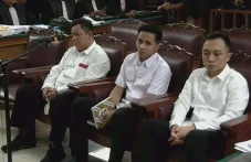 Hakim Anggap Janggal...