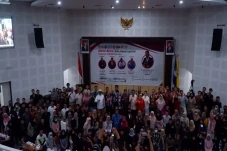 Ditutup Bedah Buku Diplomasi...