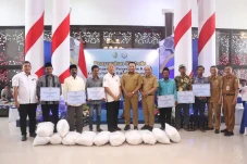 KKP Bagikan Ratusan...