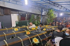 Tangis Pecah Sambut...