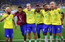 Brasil Tim Pertama yang...