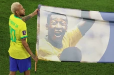 Neymar Bangga Sejajar...