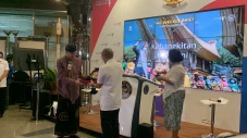 Ganjar Pranowo Tawarkan...