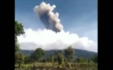 Gunung Kerinci Erupsi!...
