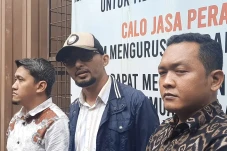 Cerai dari Roro Fitria,...