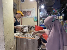 Bukan Hanya Telur Ayam,...