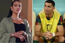 Senyum Georgina Rodriguez...