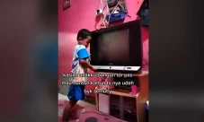 Bangun Tidur Anak Ingin...