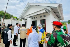 Jokowi Tinjau Rumah...
