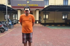 Punya Istri dan Anak...