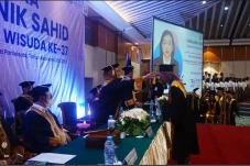 417 Mahasiswa Politeknik...