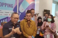 Turunkan Harga Kedelai...