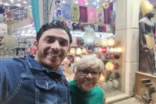 Nenek 83 Tahun Nikahi...