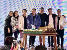 Rayakan Satu Dekade...