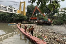 Tim SAR Gabungan Cari...